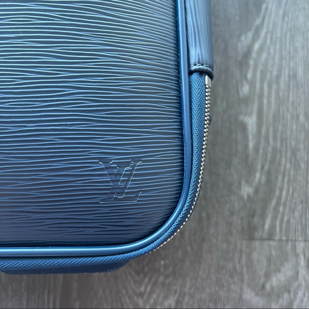 Louis Vuitton PÉGASE LÉGÈRE 55 BUSINESS - Picture 3 of 13